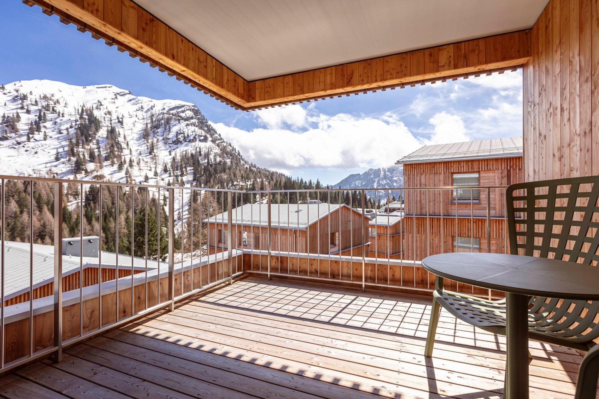 Almresort Sonnenalpe Nassfeld By Alps Resorts Exterior photo