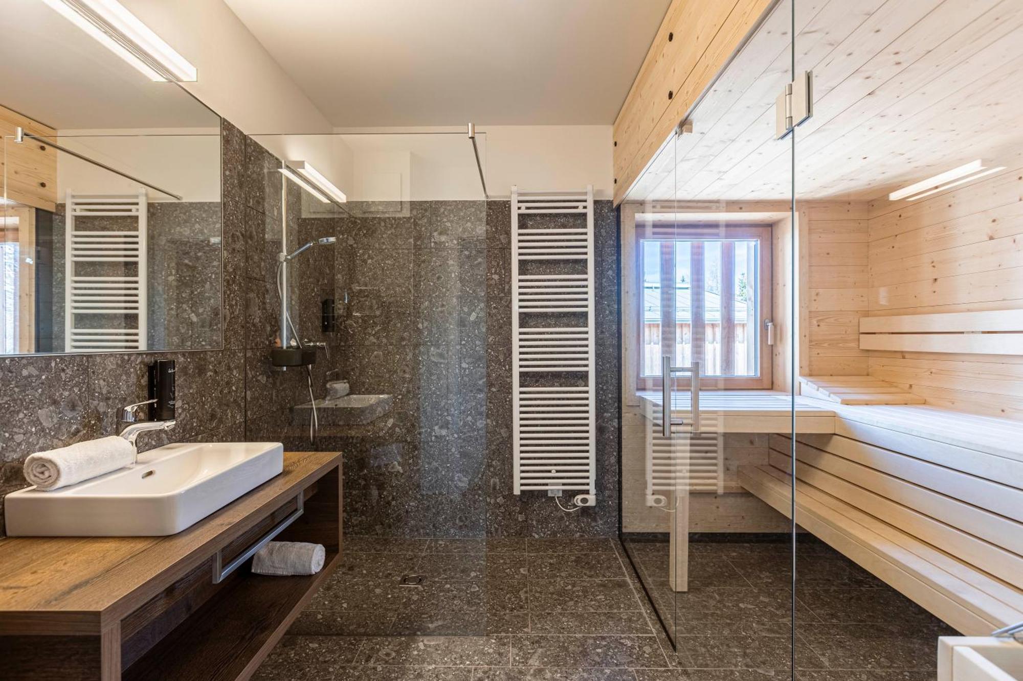 Almresort Sonnenalpe Nassfeld By Alps Resorts Exterior photo