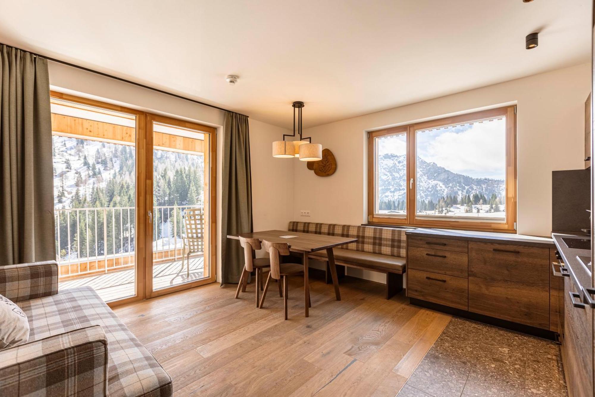 Almresort Sonnenalpe Nassfeld By Alps Resorts Exterior photo