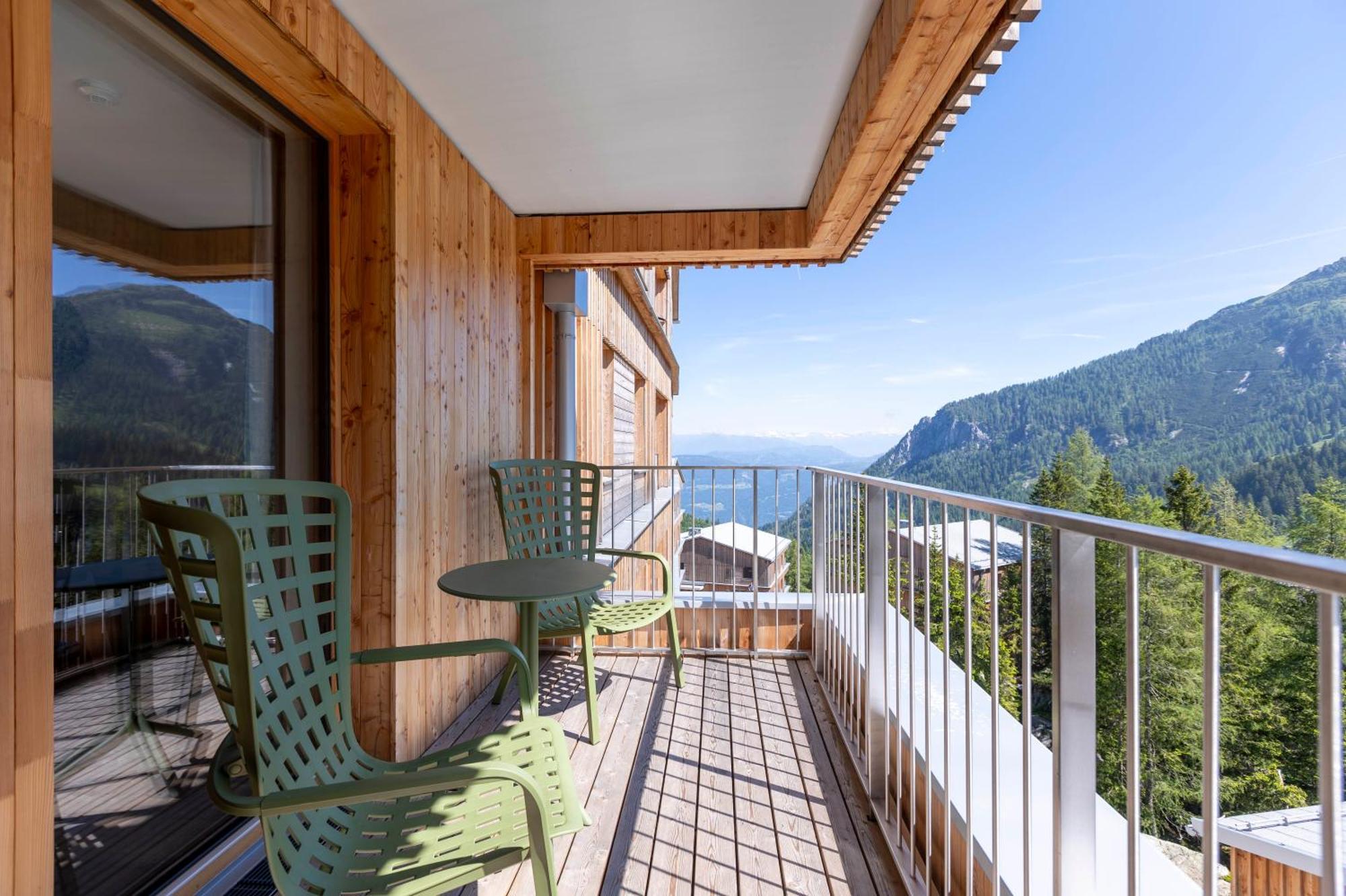 Almresort Sonnenalpe Nassfeld By Alps Resorts Exterior photo